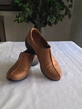Naturalizer Women's Slip-On Mules in Tan Brown Size 6